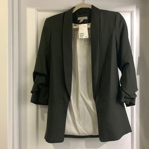 Beautiful dark green blazer from H&M *PERFECT CONDITION